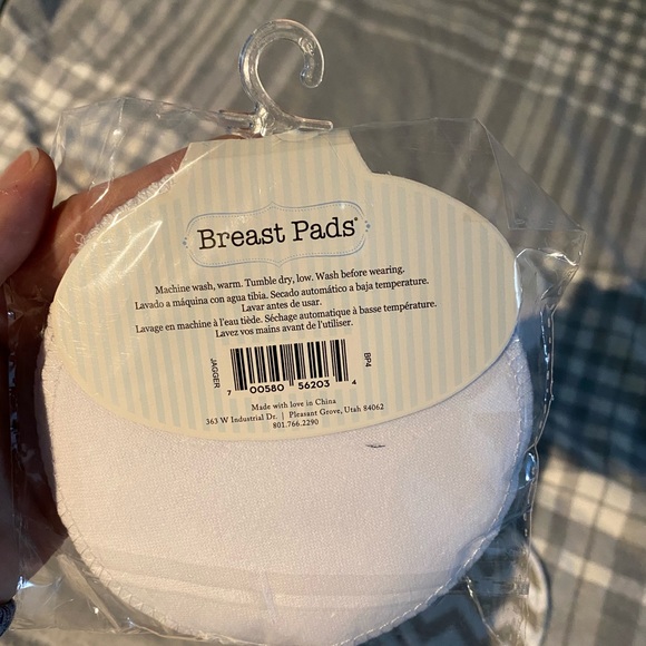 Cloth Breast Pads. - Picture 3 of 3